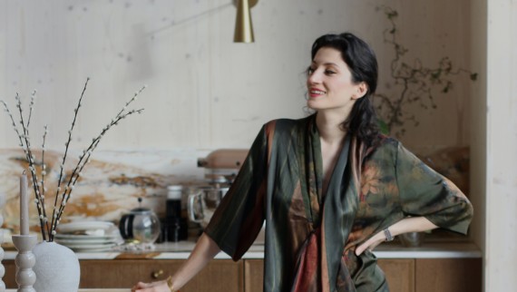 Büşra Qadir, spécialiste en décoration intérieure et designer (© Büşra Qadir) Büşra Qadir, spécialiste en décoration intérieure et designer (© Büşra Qadir)