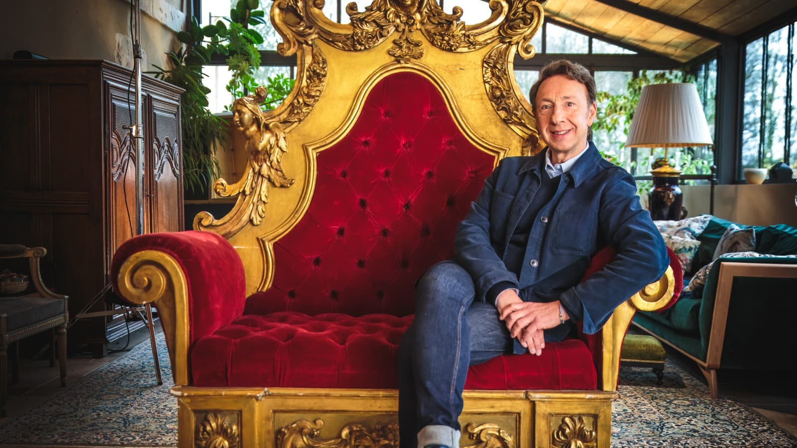 Stéphane Bern et son nouveau trône Stéphane Bern et son nouveau trône