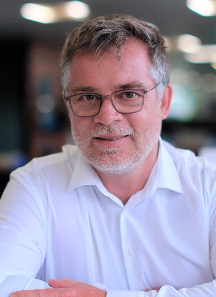 Bertrand CARON, Directeur Général de Geberit SARL Bertrand CARON, Directeur Général de Geberit SARL