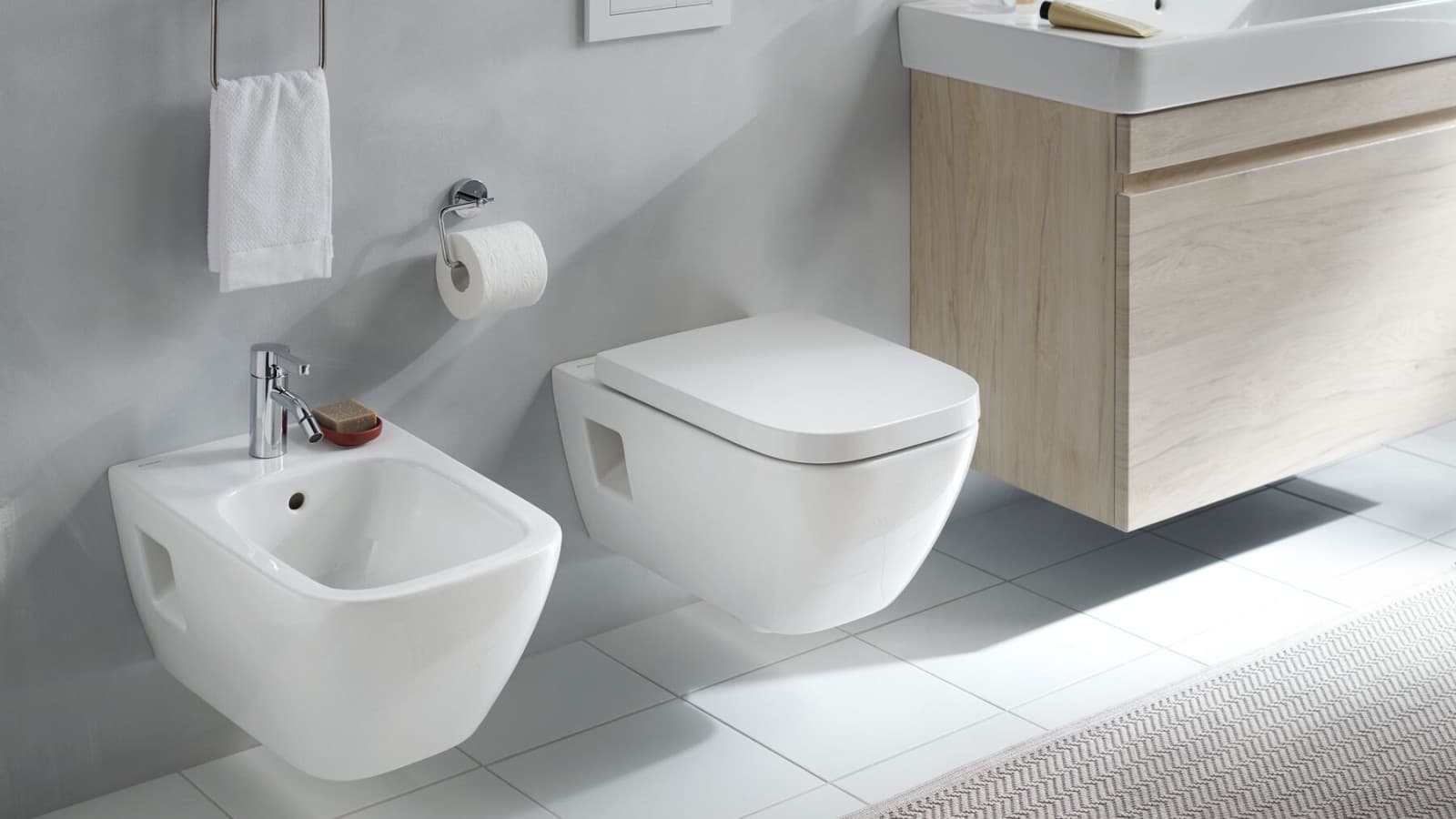 WC Geberit Renova Plan et bidet avec trop-plein WC Geberit Renova Plan et bidet avec trop-plein