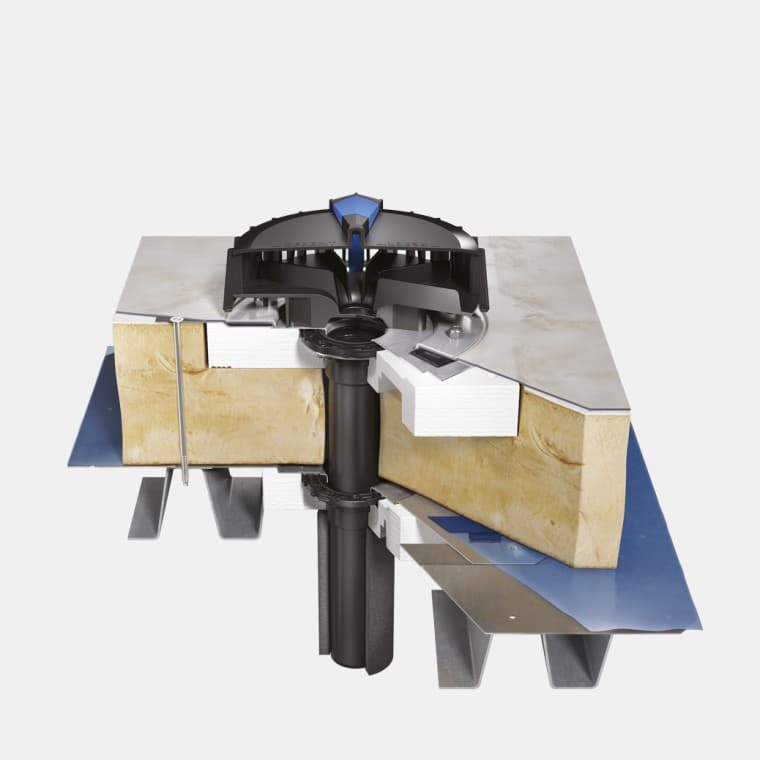 Naissance Geberit Pluvia sur toit isolé avec raccordement au pare-vapeur et revêtement d'étanchéité Naissance Geberit Pluvia sur toit isolé avec raccordement au pare-vapeur et revêtement d'étanchéité