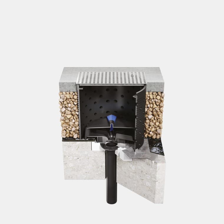 Installation de Geberit Pluvia sur un toit en béton praticable avec une feuille de toit bitumée Installation de Geberit Pluvia sur un toit en béton praticable avec une feuille de toit bitumée