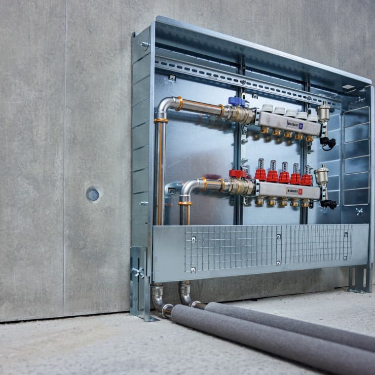 Dans les systèmes techniques de construction, pour les conduites de chauffage au sol, ainsi que pour les radiateurs et les appareils de chauffage. Dans les systèmes techniques de construction, pour les conduites de chauffage au sol, ainsi que pour les radiateurs et les appareils de chauffage.